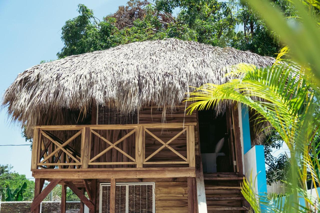 Parador El Ermitano Samana Exterior photo